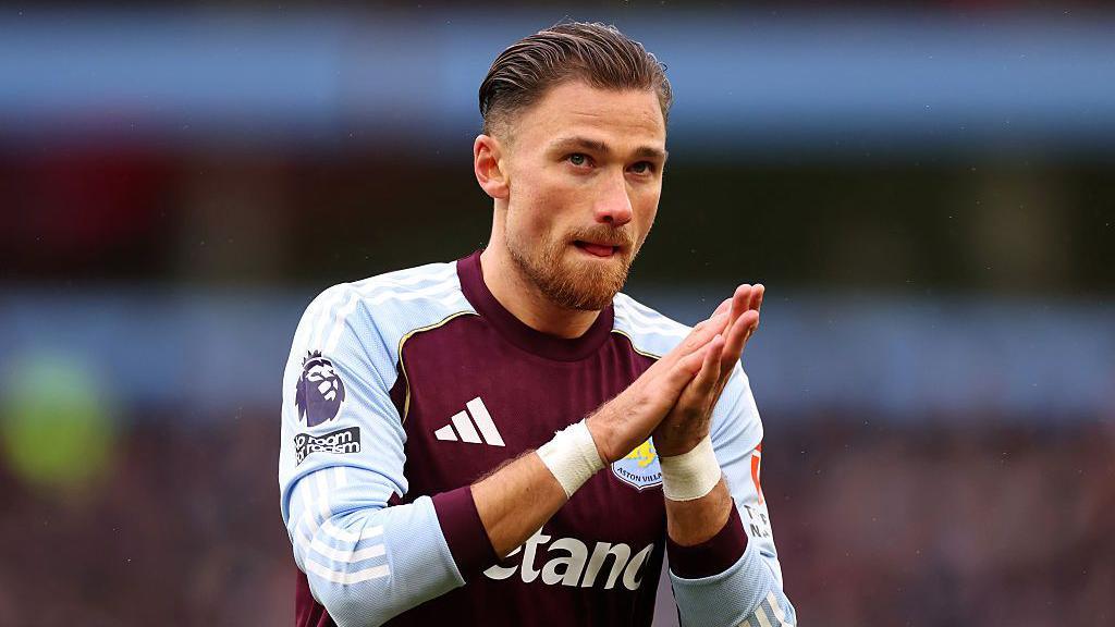 تمدید قرارداد متی کش با استون ویلا تا ۲۰۲۹